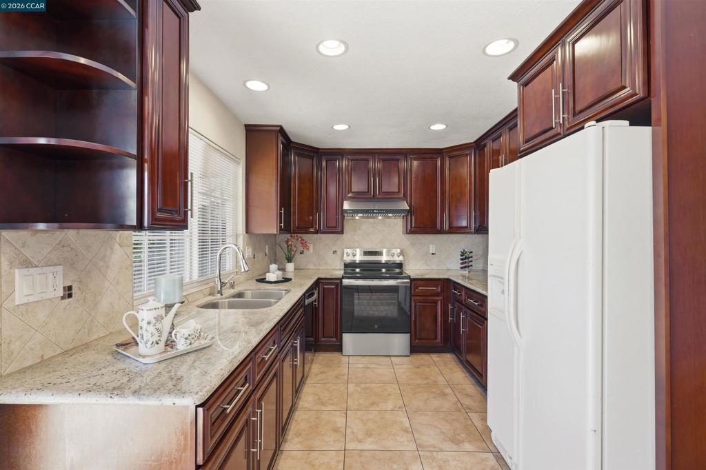 3 Sandalwood Ct Property Photo 6