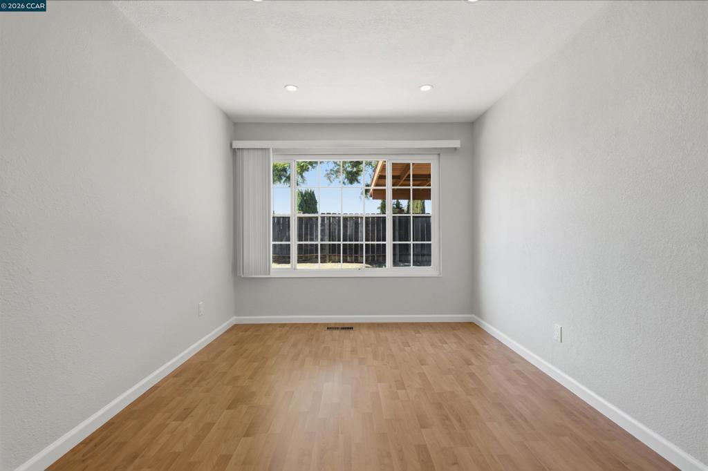 3 Sandalwood Ct Property Photo 24