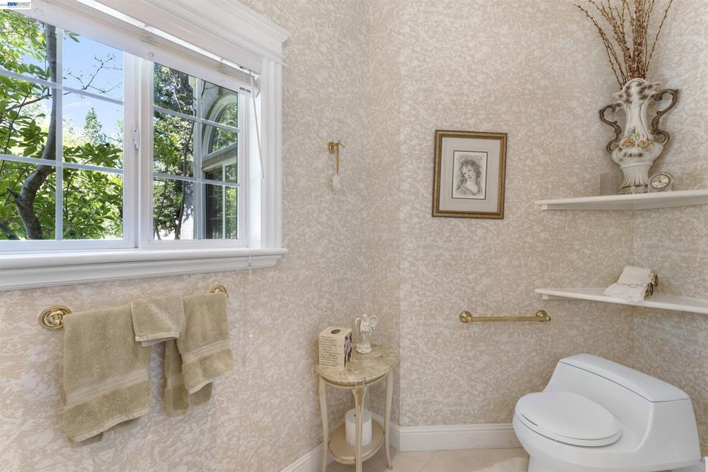 8016 Golden Eagle Way Property Photo 26