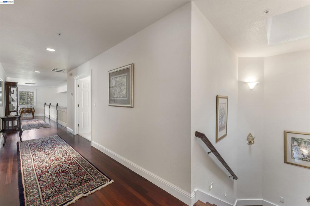 8016 Golden Eagle Way Property Photo 30