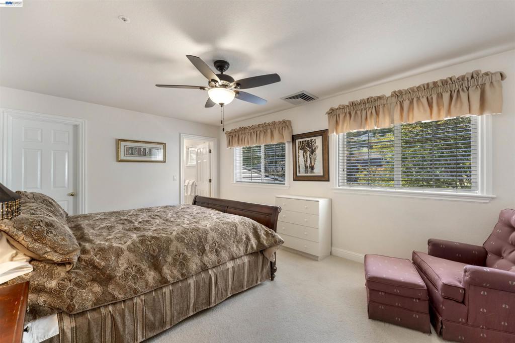 8016 Golden Eagle Way Property Photo 38