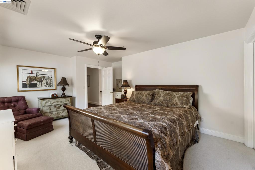 8016 Golden Eagle Way Property Photo 39