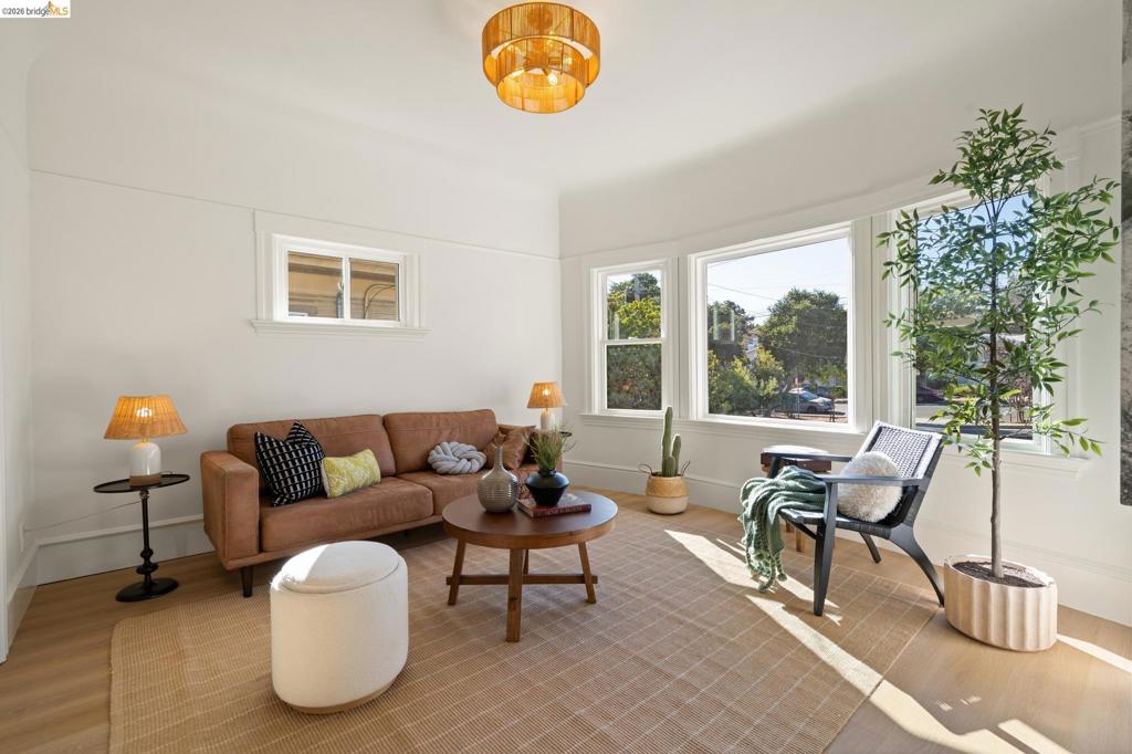 2630 Highland Ave Property Photo 14