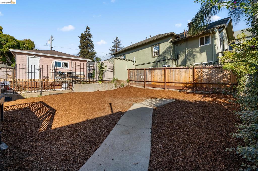 2630 Highland Ave Property Photo 36