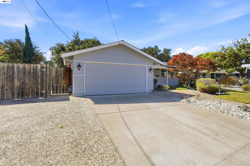 7508 San Sabana Rd Property Photo 4