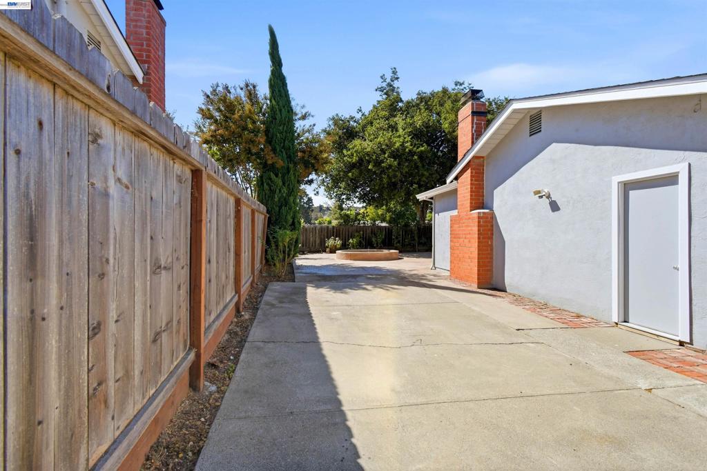 7508 San Sabana Rd Property Photo 47