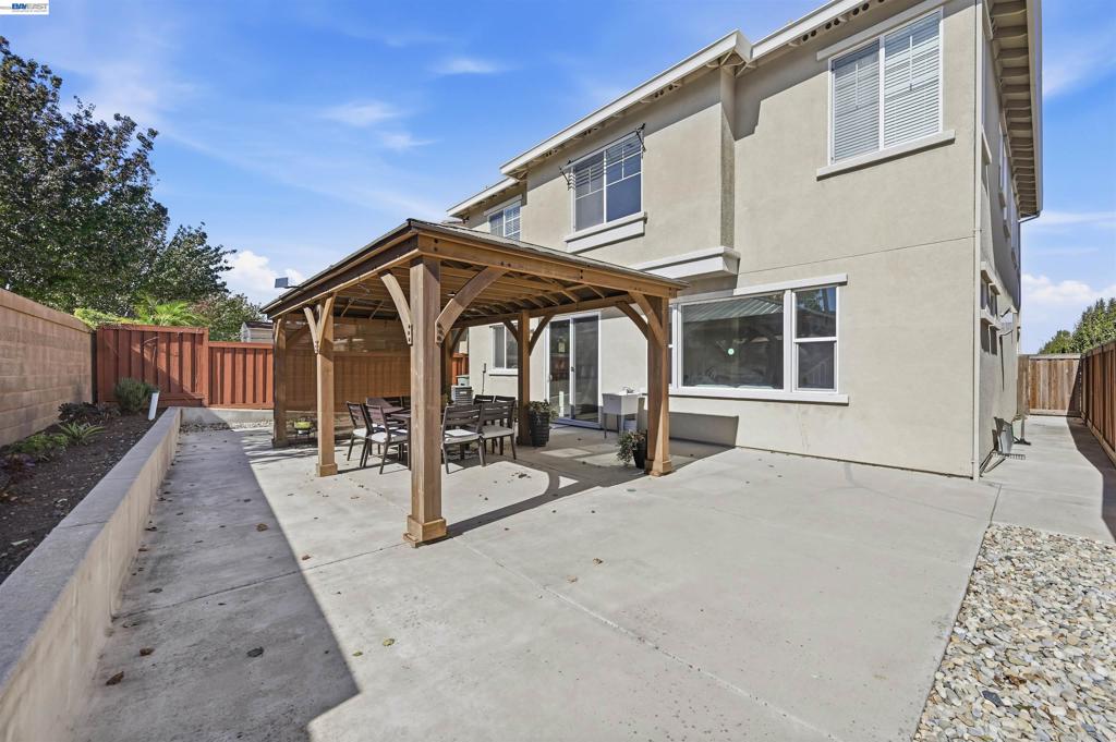 1542 Portofino Dr Property Photo 19