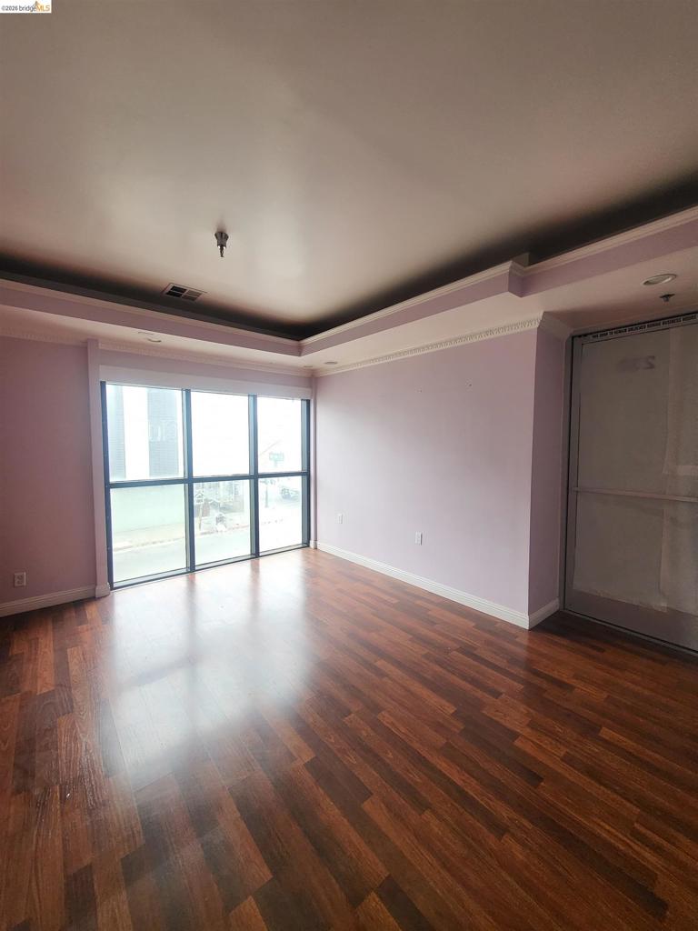 638 Webster St Property Photo 6