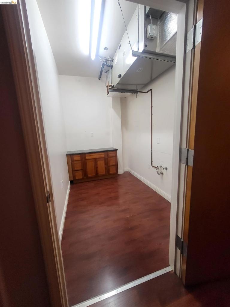638 Webster St Property Photo 11