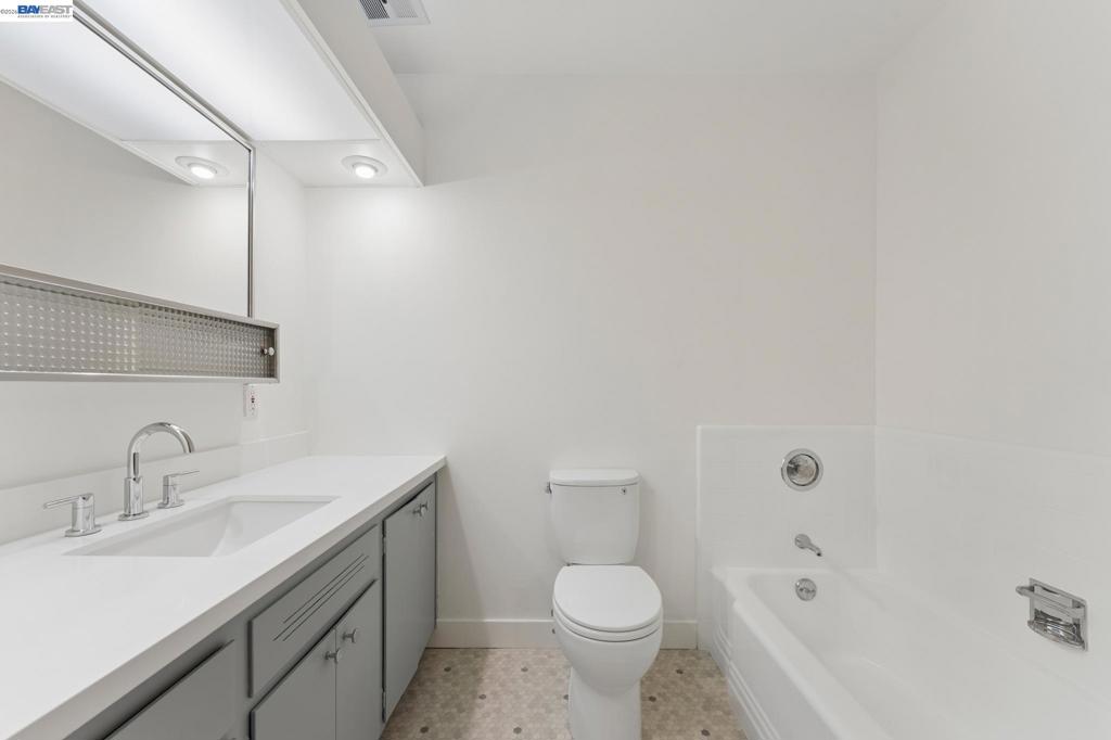 339 Broadway 116 Property Photo 16