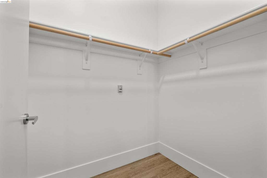 1545 32nd St 314 Property Photo 17