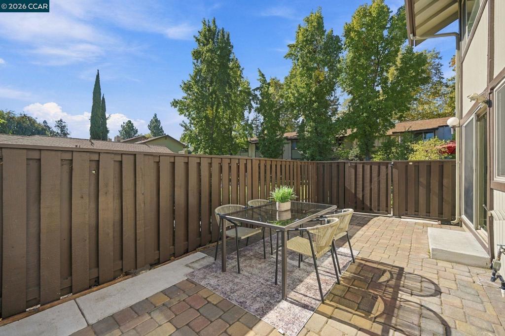 1592 Candelero Dr Property Photo 21