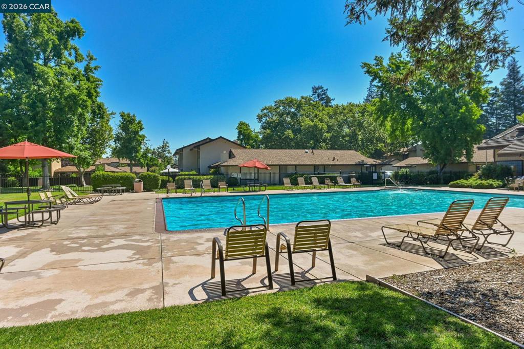 1592 Candelero Dr Property Photo 39
