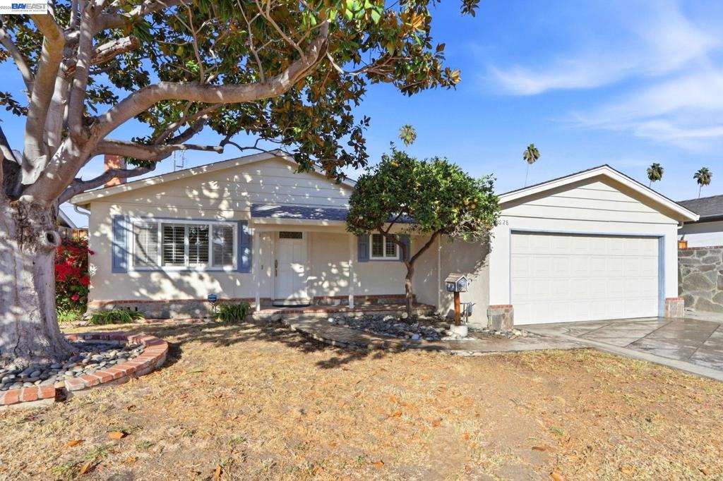 39628 Banyan Tree Rd Property Photo 1