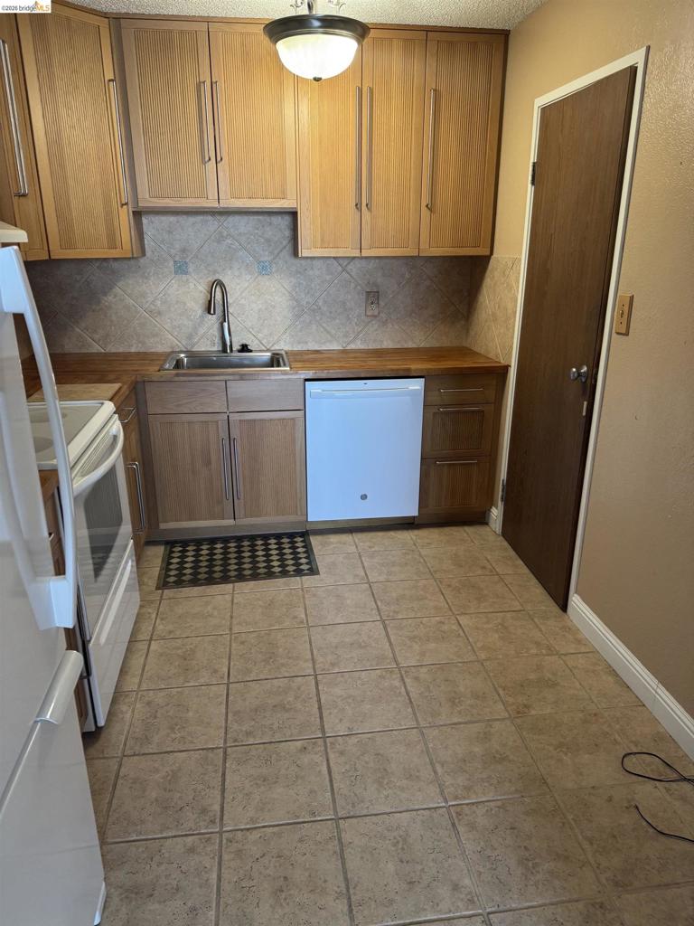 555 Pierce St 1033 Property Photo 10
