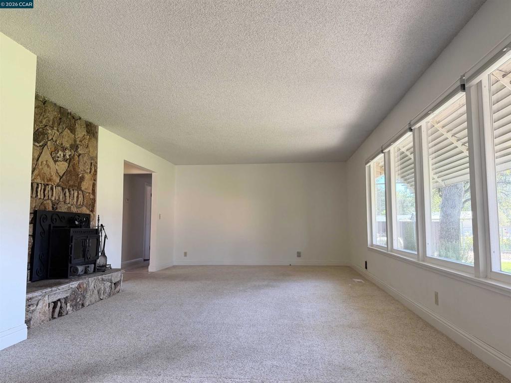 12232 Dry Creek Rd Property Photo 3