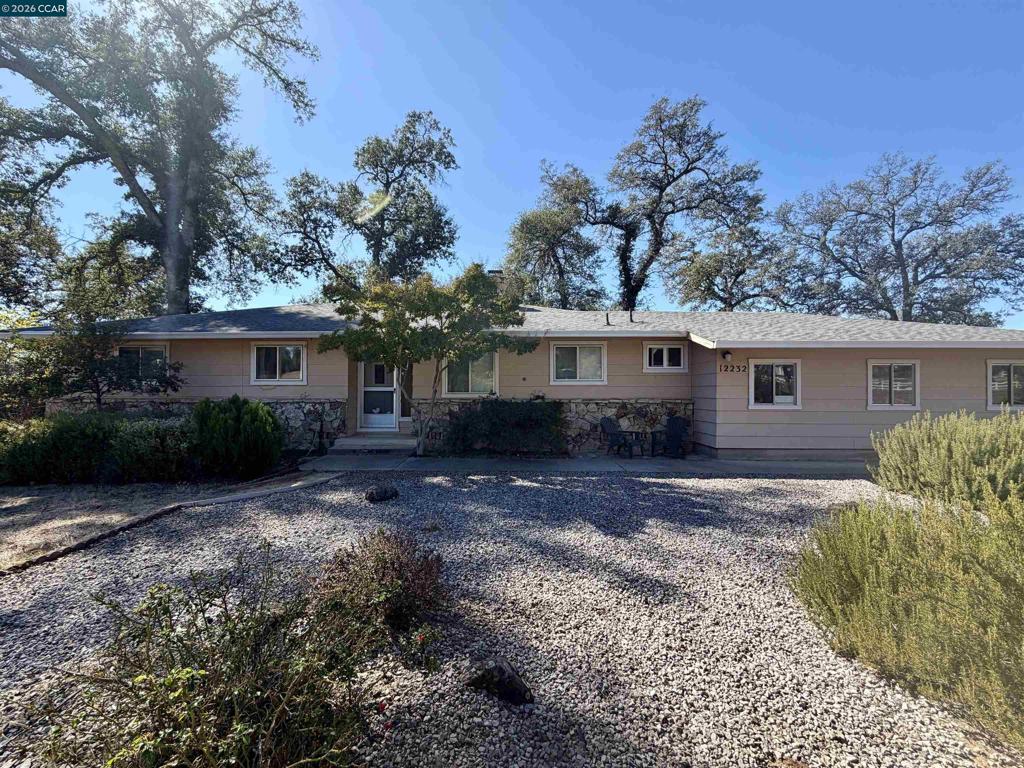 12232 Dry Creek Rd Property Photo 4