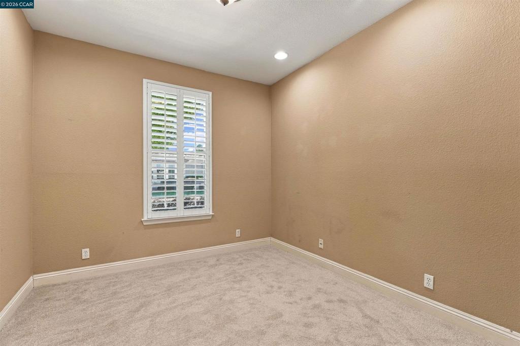 371 Perazul Cir Property Photo 4