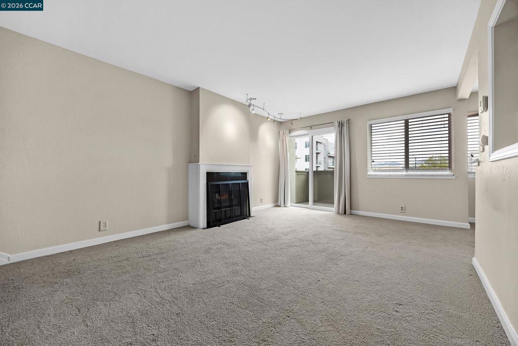 1810 Cole Ave 3 Property Photo 3