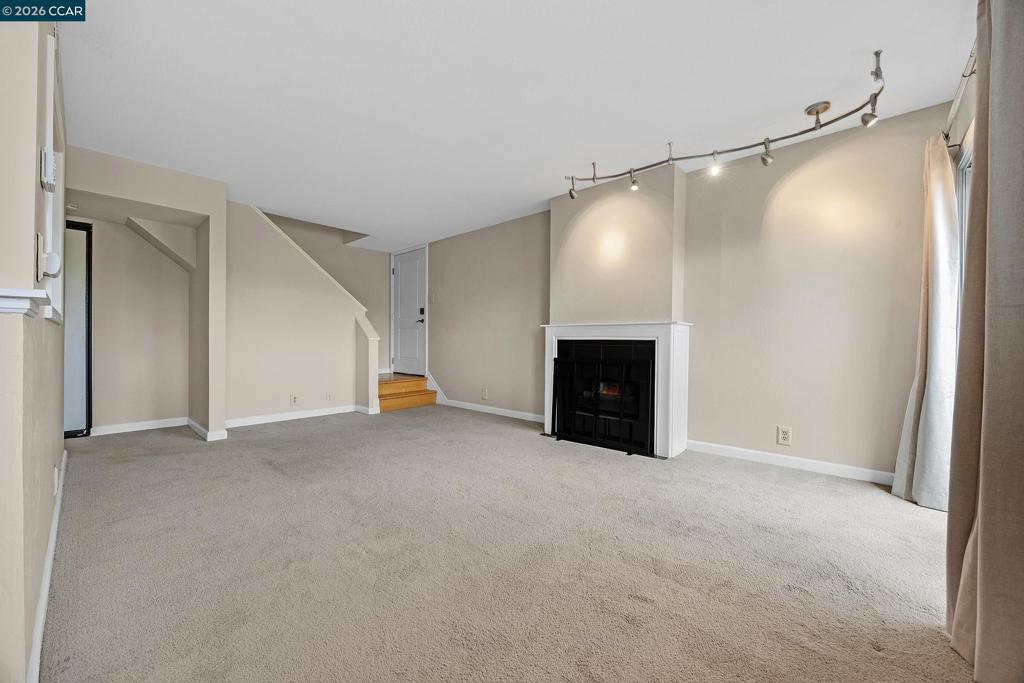 1810 Cole Ave 3 Property Photo 4