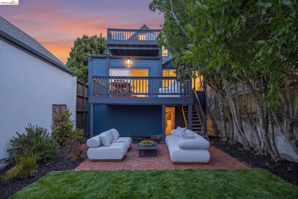 724 Kansas Street Property Photo 4