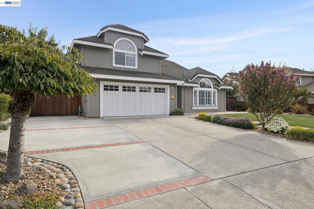 257 Summertree Dr Property Photo 8