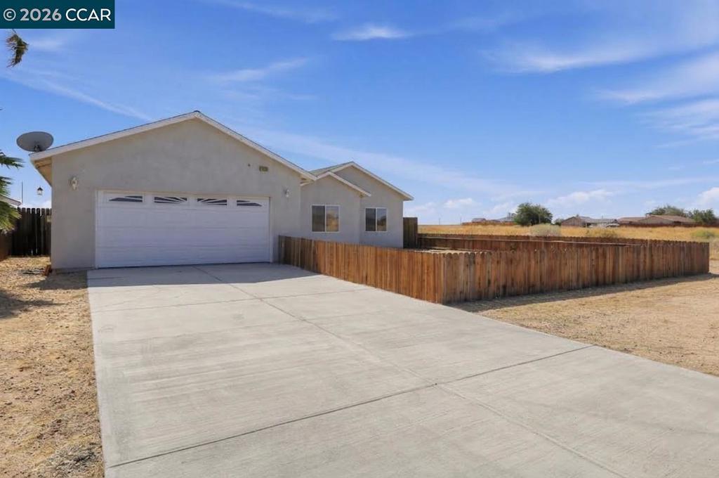 7330 Catalpa Ave Property Photo 3