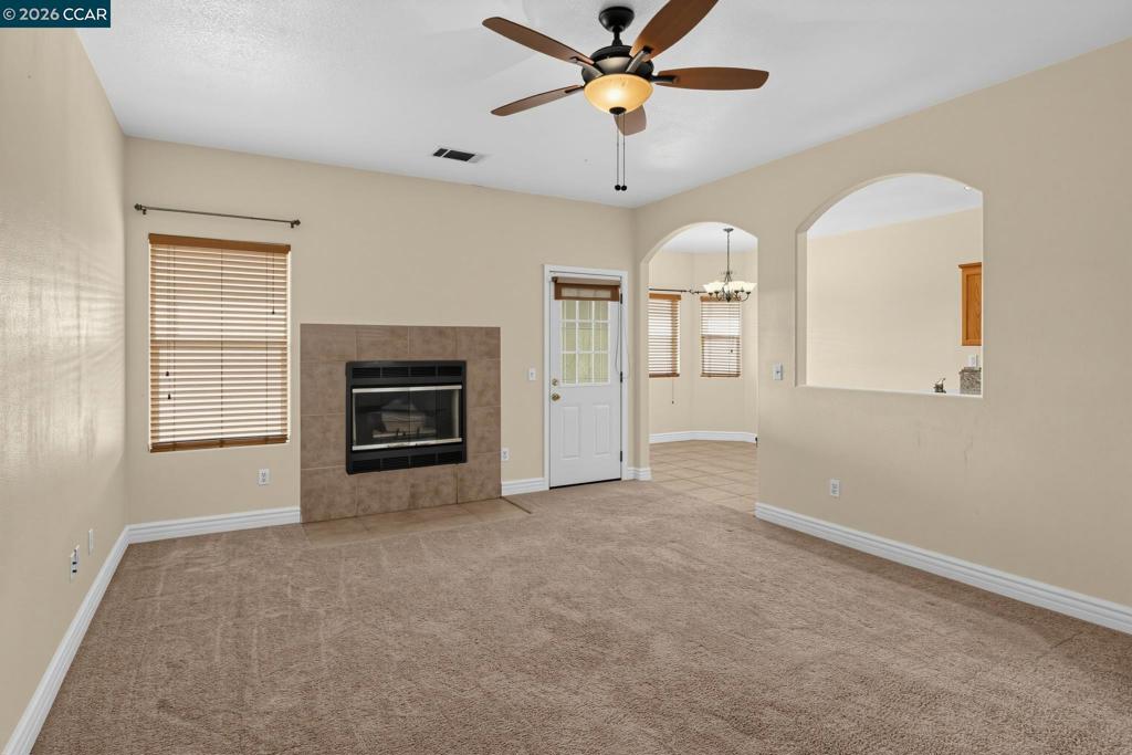 7330 Catalpa Ave Property Photo 7