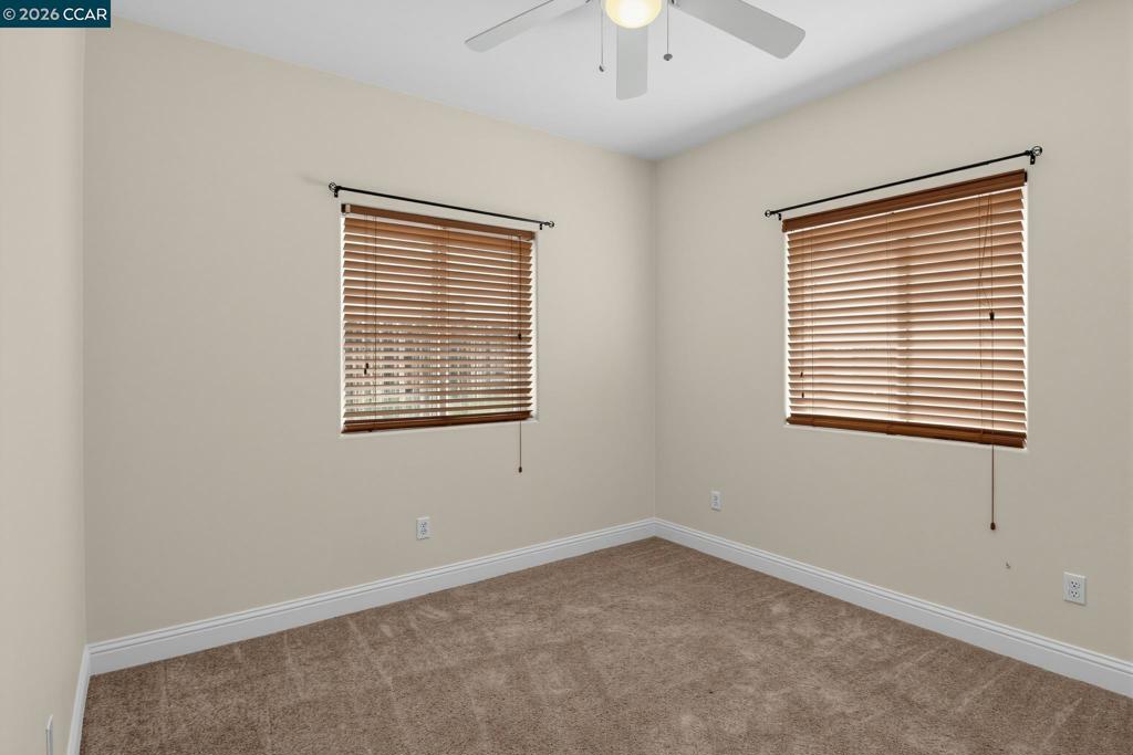 7330 Catalpa Ave Property Photo 14