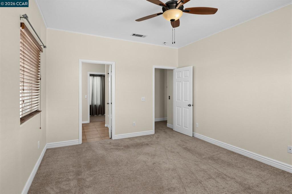 7330 Catalpa Ave Property Photo 16