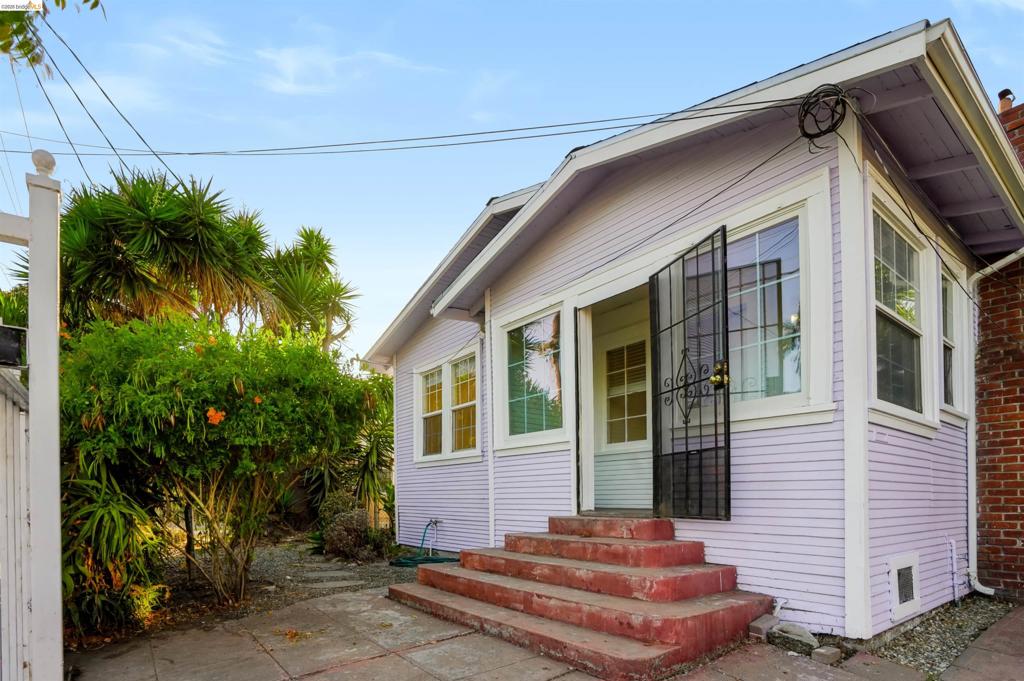 1035 73rd Property Photo