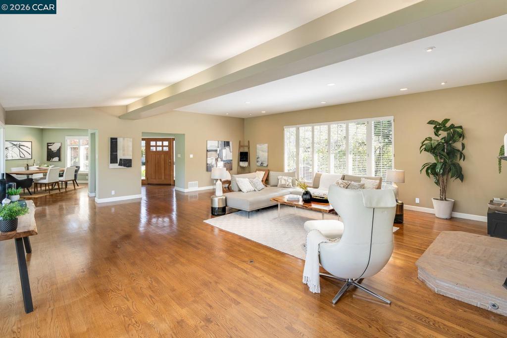 15 La Salle Ct Property Photo 13