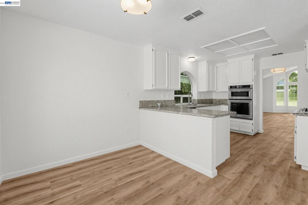 2921 Meadow Hawk Way Property Photo 15