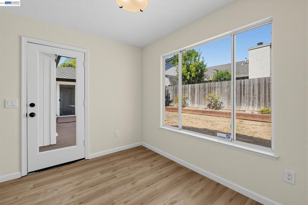2921 Meadow Hawk Way Property Photo 20