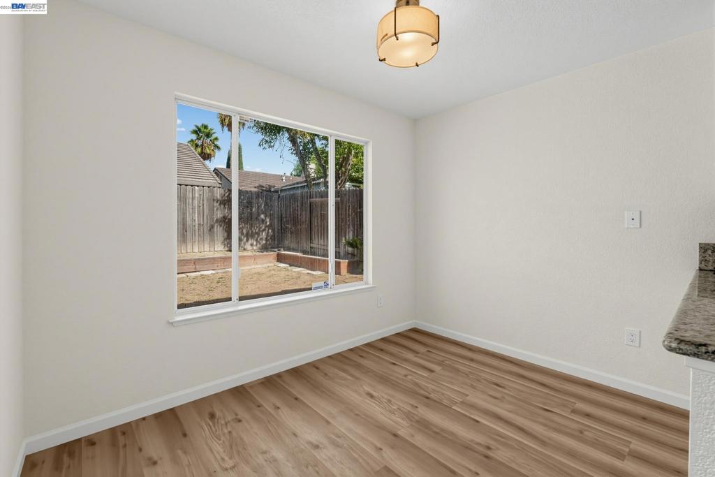 2921 Meadow Hawk Way Property Photo 21