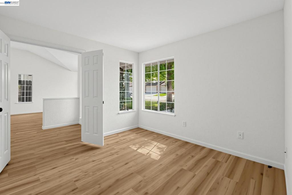 2921 Meadow Hawk Way Property Photo 22