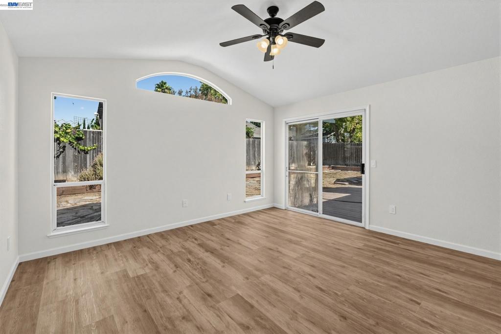 2921 Meadow Hawk Way Property Photo 28