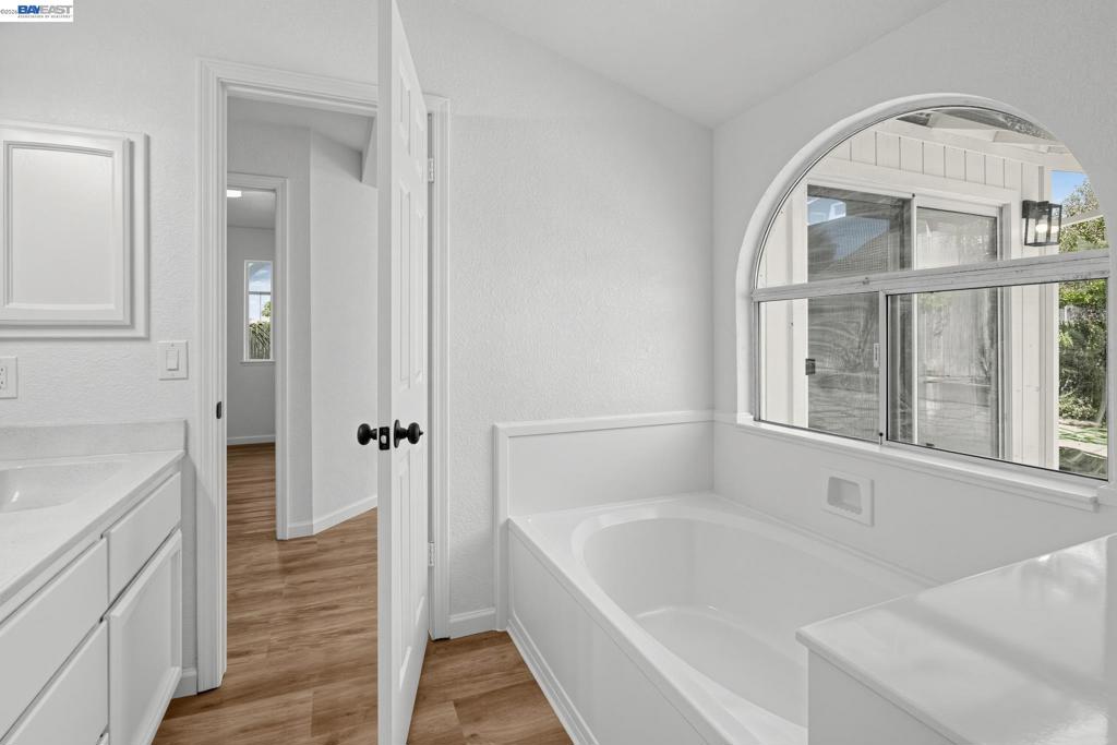2921 Meadow Hawk Way Property Photo 30