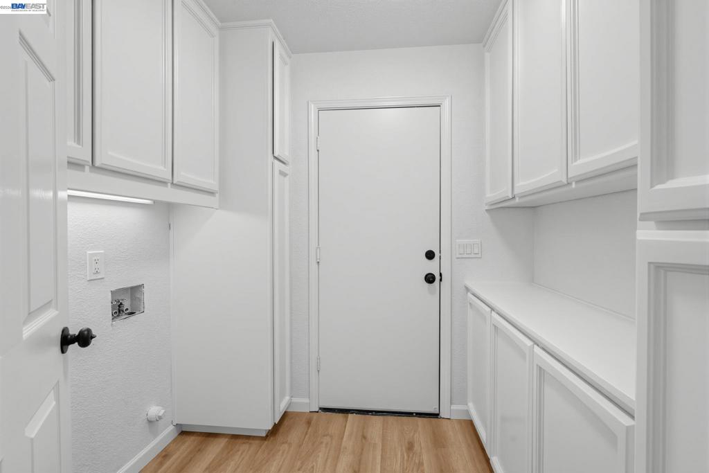 2921 Meadow Hawk Way Property Photo 34