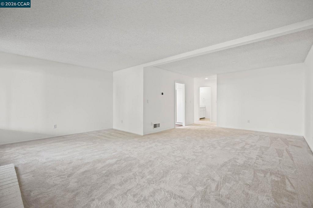 146 Riverway Dr Property Photo 10
