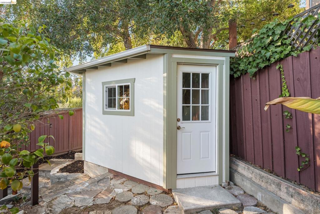 5200 Golden Gate Ave Property Photo 56