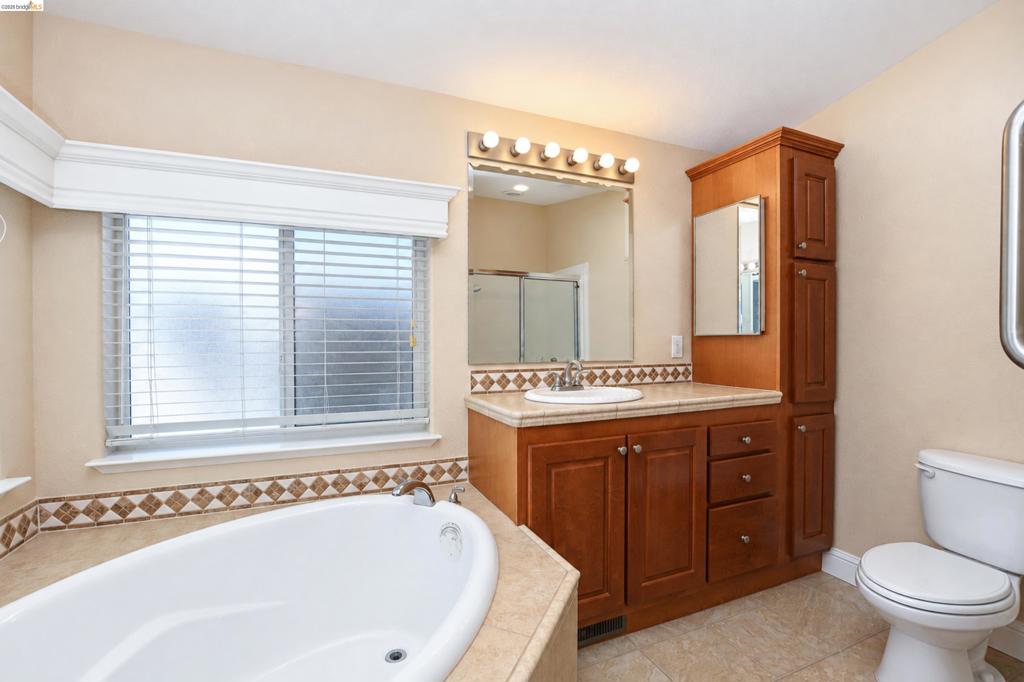 210 W Cypress Rd Property Photo 23