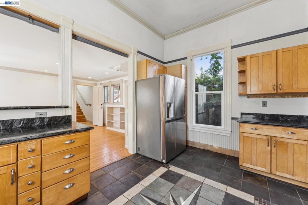 1715 Bay St Property Photo 23