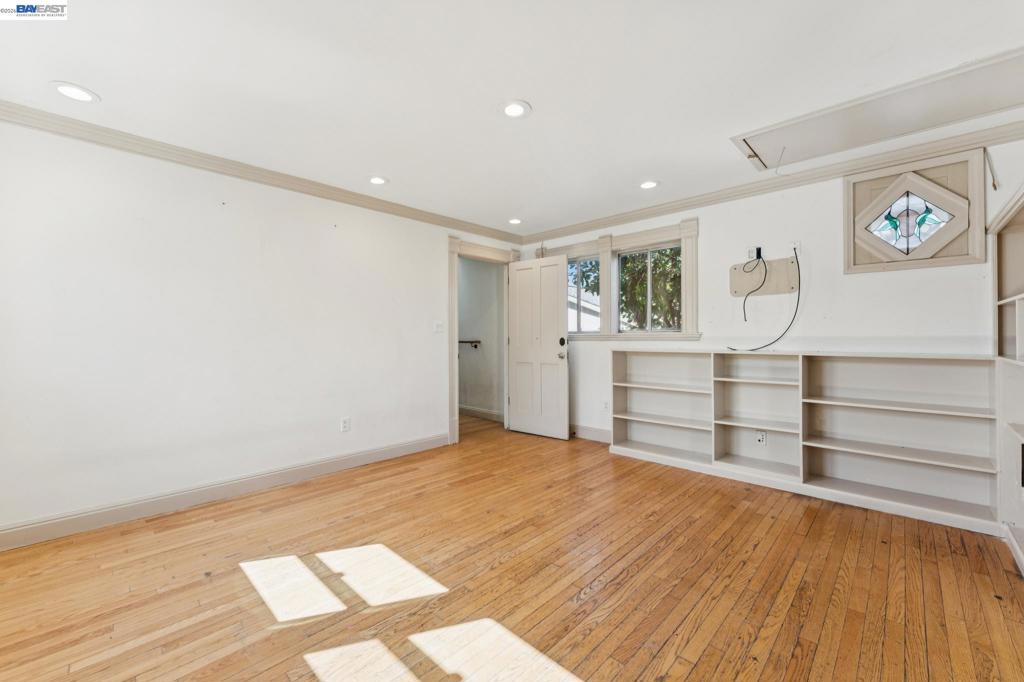 1715 Bay St Property Photo 26