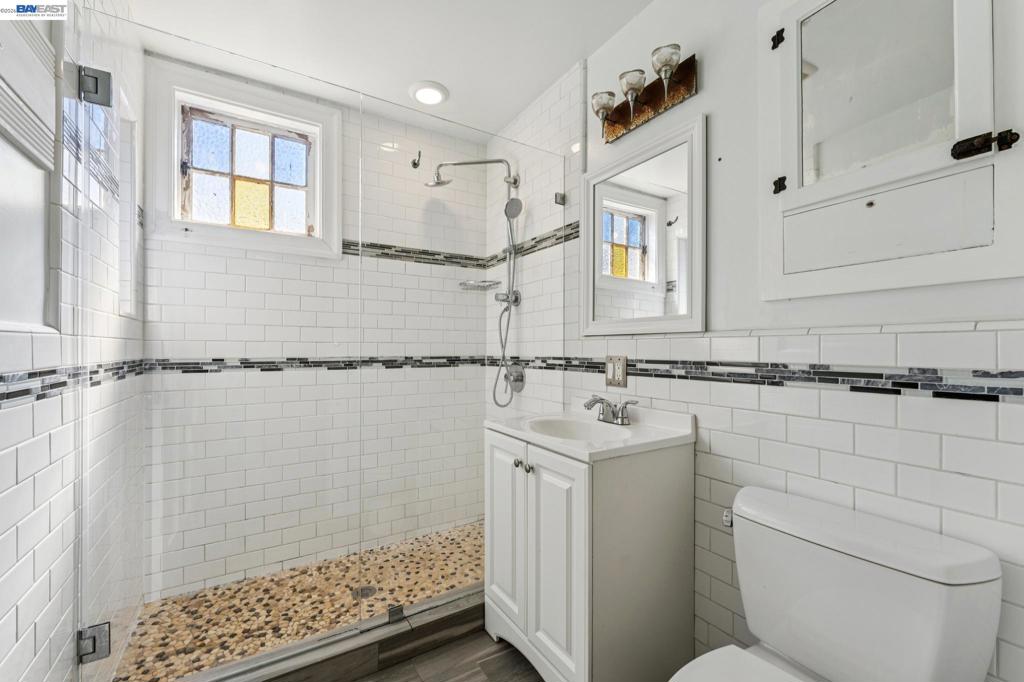 1715 Bay St Property Photo 30