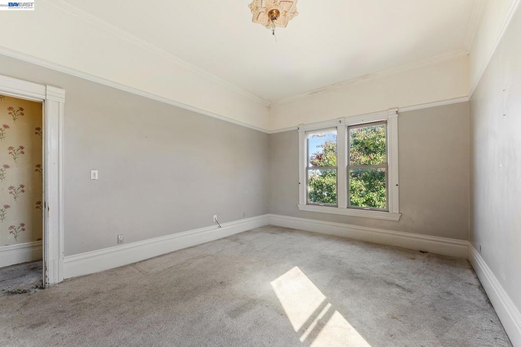 1715 Bay St Property Photo 41