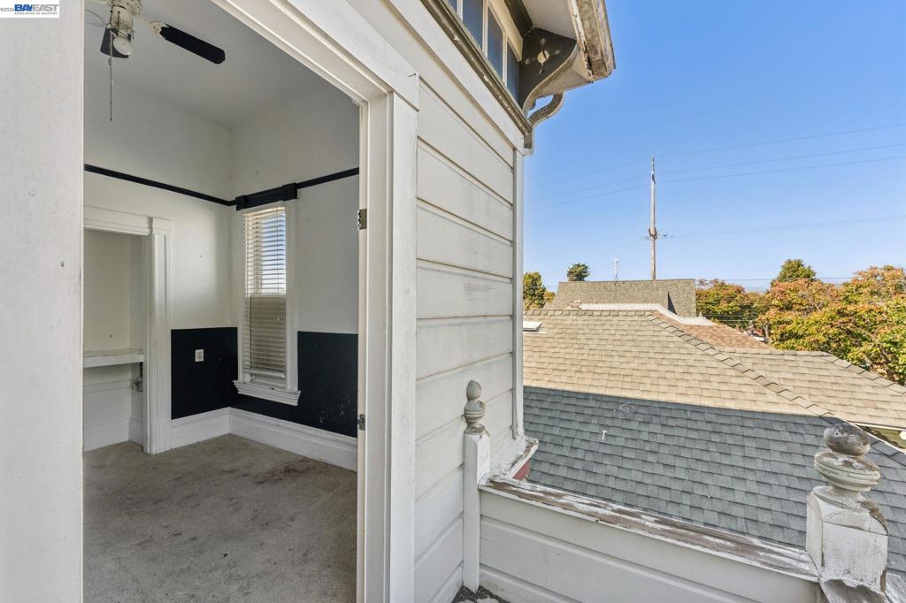 1715 Bay St Property Photo 49