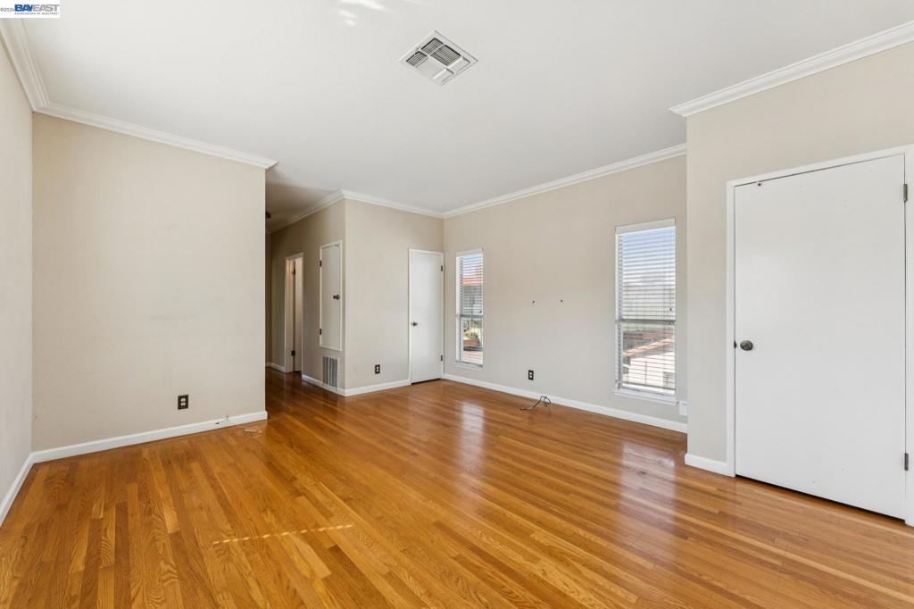 1715 Bay St Property Photo 54