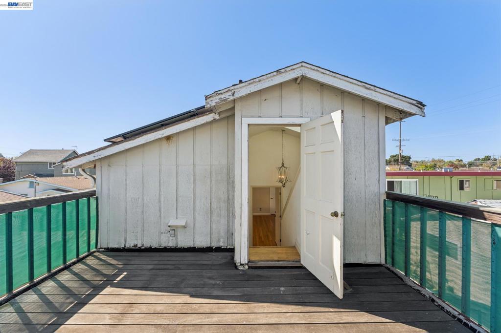 1715 Bay St Property Photo 79