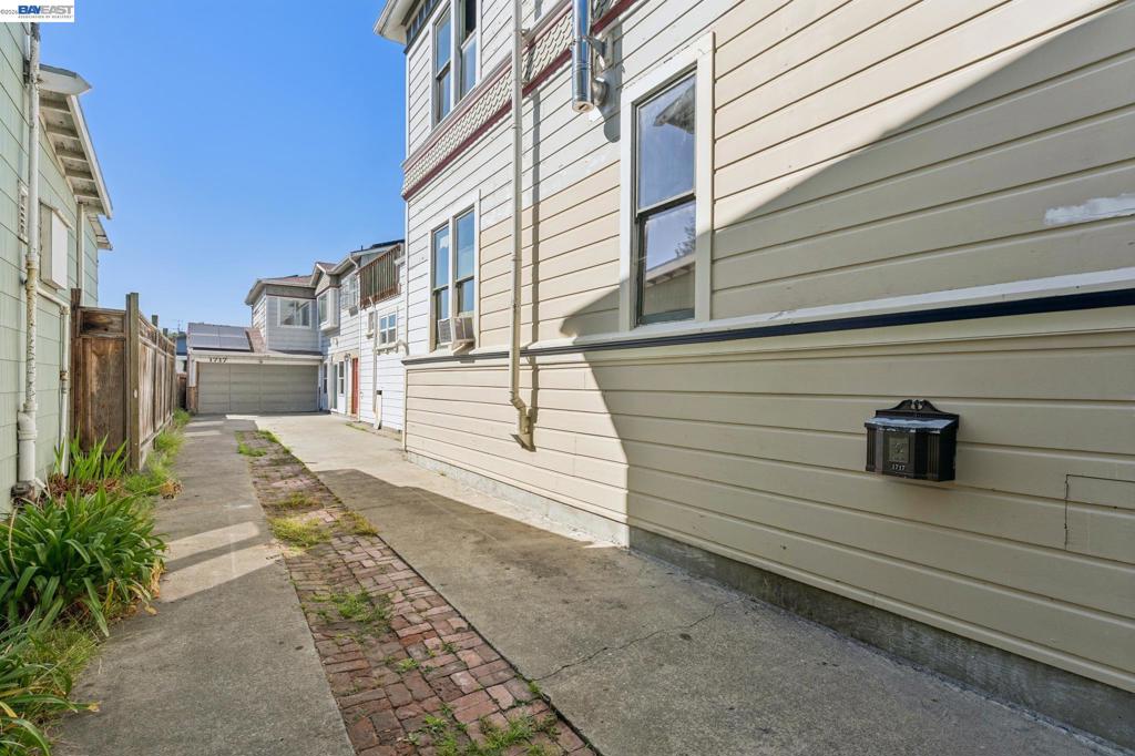 1715 Bay St Property Photo 80